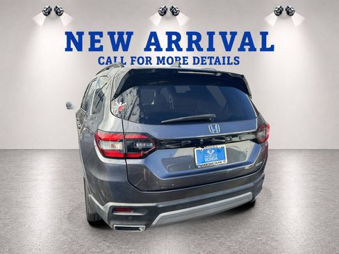 Used 2023 Honda Pilot Touring image 8