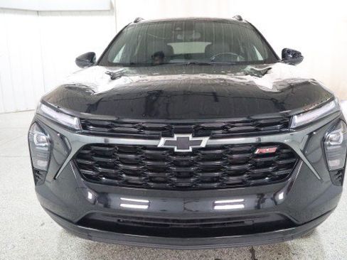 Used 2025 Chevrolet Trax RS w/ Driver Confidence Package FWD image 7