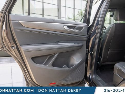 Used 2024 Volkswagen Atlas Cross Sport SE AWD/4WD image 20