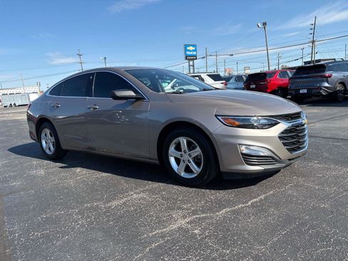 Used 2022 Chevrolet Malibu LS image 6