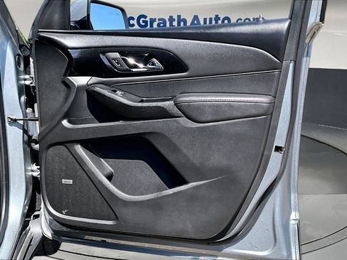 Used 2023 Chevrolet Traverse RS w/ LPO, Floor Liner Package AWD/4WD image 32