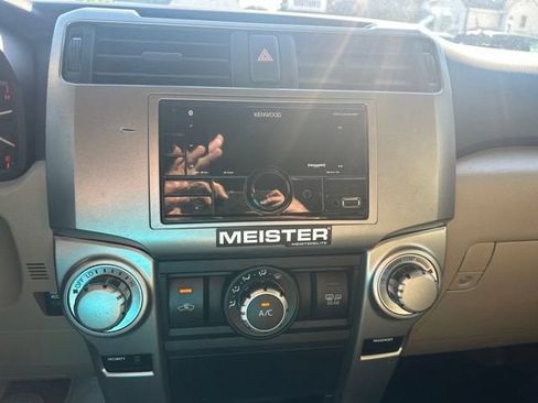 Used 2011 Toyota 4Runner SR5 w/ Convenience Pkg AWD/4WD image 23