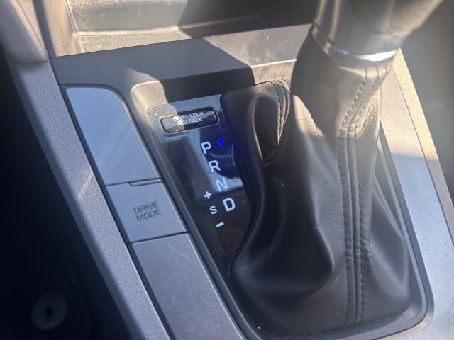 Used 2019 Hyundai Elantra SEL FWD image 22