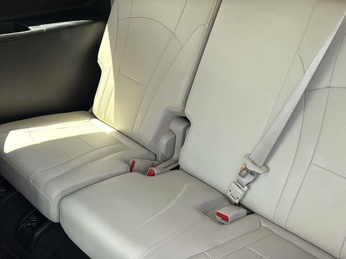 Certified 2023 Buick Enclave Essence w/ Experience Buick Package AWD/4WD image 17