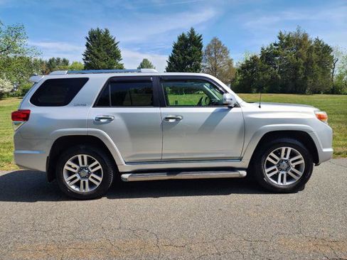Used 2010 Toyota 4Runner Limited image 5