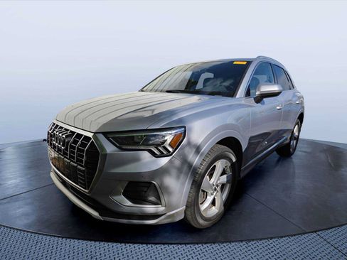 Used 2020 Audi Q3 2.0T Premium Plus w/ Premium Plus Package AWD/4WD image 3