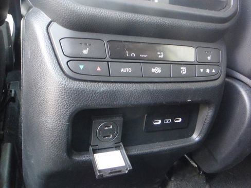Used 2024 Honda Pilot Elite image 33