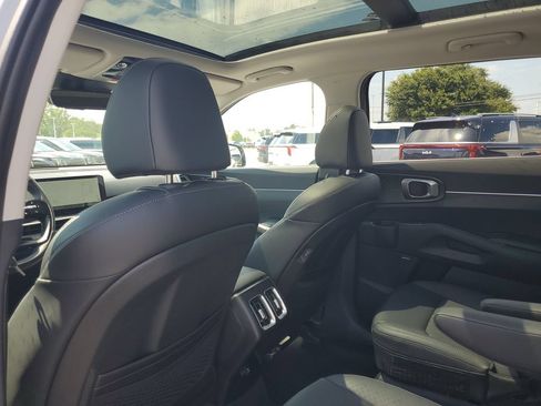 New 2026 Kia Sorento EX FWD image 24