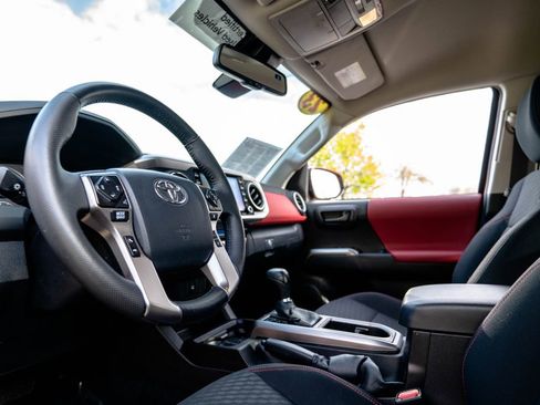 Used 2023 Toyota Tacoma SR5 w/ Black Out Package (TMS) AWD/4WD image 5