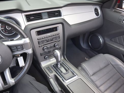 Used 2013 Ford Mustang Premium image 37