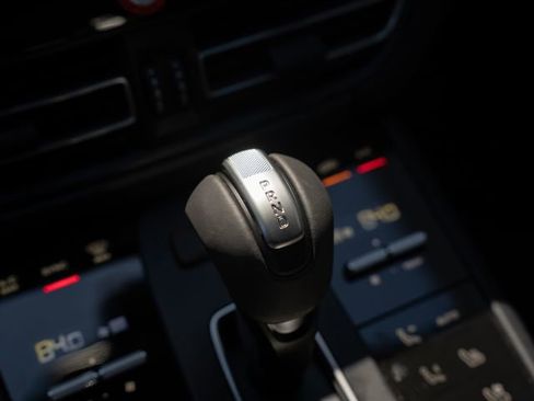 New 2026 Porsche Macan AWD/4WD image 27