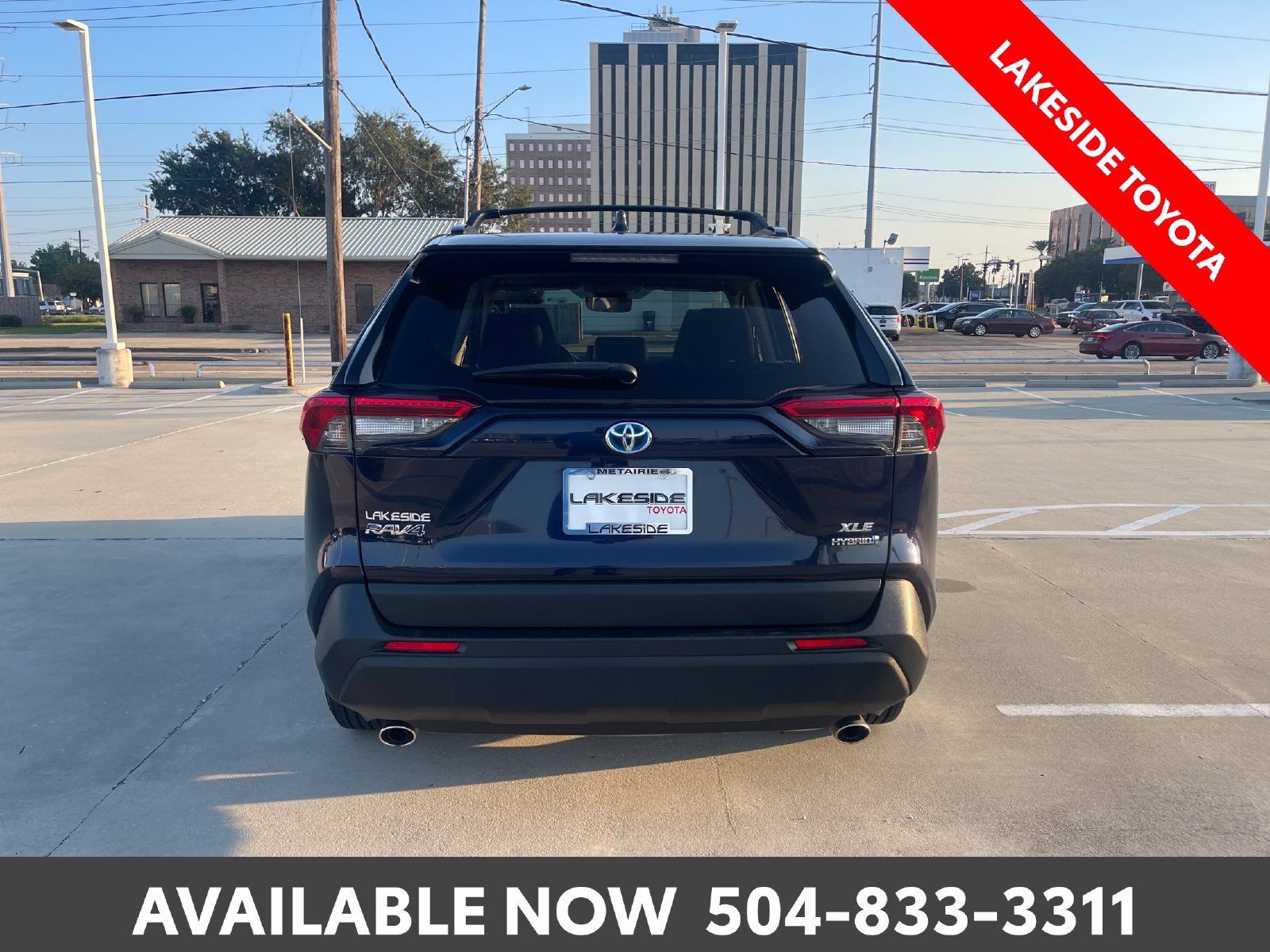 Used 2021 Toyota RAV4 XLE w/ Convenience Package AWD/4WD image 4