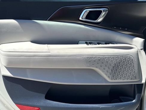 New 2026 Kia Carnival SX w/ SX Dark Edition Package FWD image 24