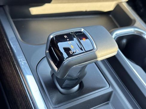 New 2026 GMC Sierra 1500 Elevation image 13