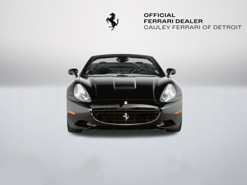 Used 2010 Ferrari California image 10
