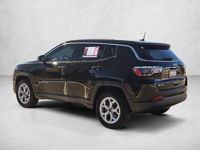 Used 2025 Jeep Compass Sport AWD/4WD image 8
