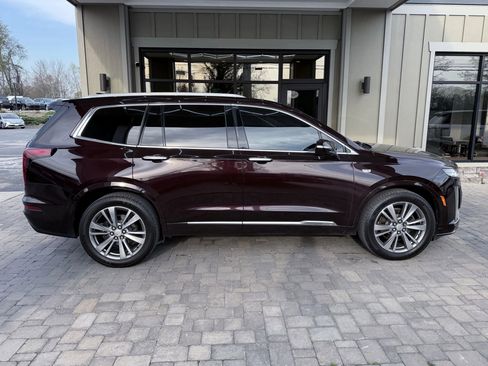 Used 2020 Cadillac XT6 Premium Luxury image 32