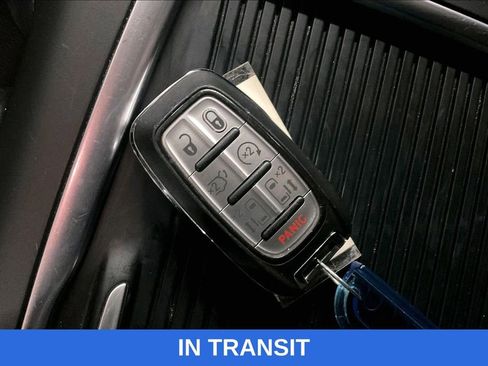 Used 2023 Chrysler Pacifica Touring-L image 35