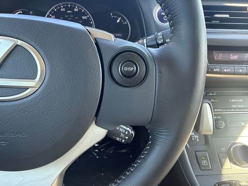 Used 2015 Lexus CT 200h w/ Navigation Package FWD image 16