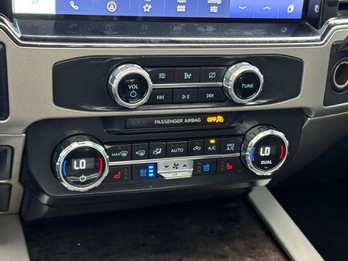 Certified 2022 Ford F250 Lariat w/ Lariat Ultimate Package image 21