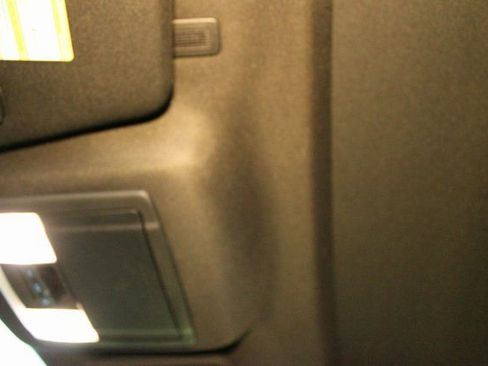 Used 2019 Ford Explorer XLT w/ XLT Sport Appearance Package image 30