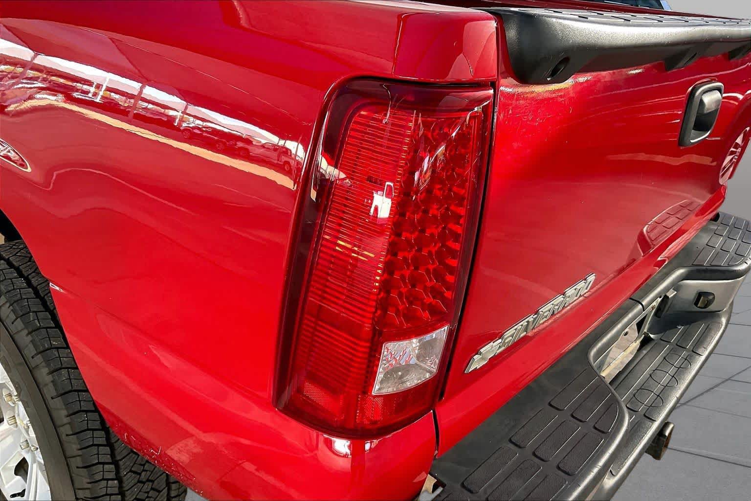 Used 2006 Chevrolet Silverado 1500 LT w/ Light Duty Power Package AWD/4WD image 25