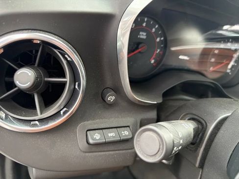 Used 2017 Chevrolet Camaro LT RWD image 7