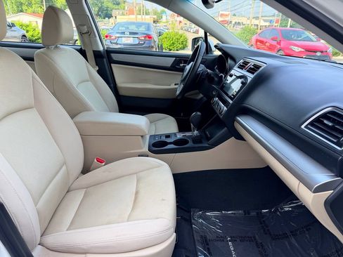 Used 2015 Subaru Legacy 2.5i Premium w/ Moonroof Package AWD/4WD image 16