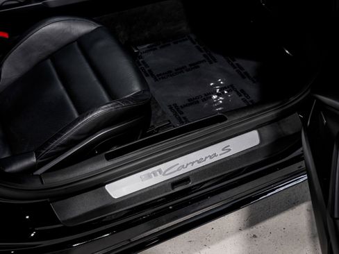 Used 2020 Porsche 911 Carrera S image 28