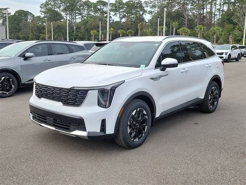 New 2026 Kia Sorento S image 3