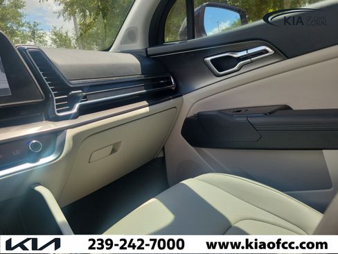 Certified 2025 Kia Sportage EX FWD image 17