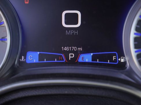 Used 2021 Chrysler 300 S RWD image 5