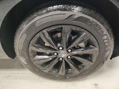 Used 2025 Buick Envista Sport Touring w/ Convenience I Package image 4