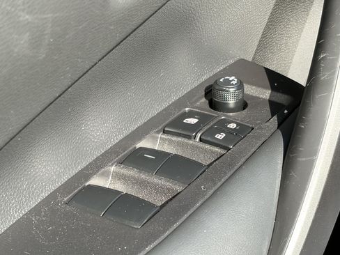 Certified 2025 Toyota Corolla SE FWD image 29