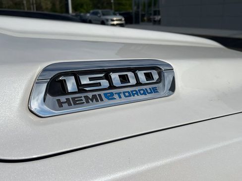 Used 2022 RAM 1500 Laramie AWD/4WD image 6