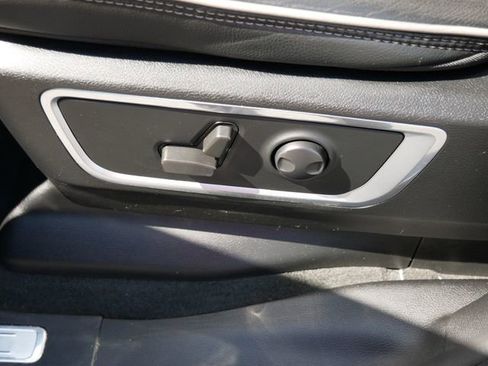 Used 2022 RAM 1500 Laramie AWD/4WD image 19