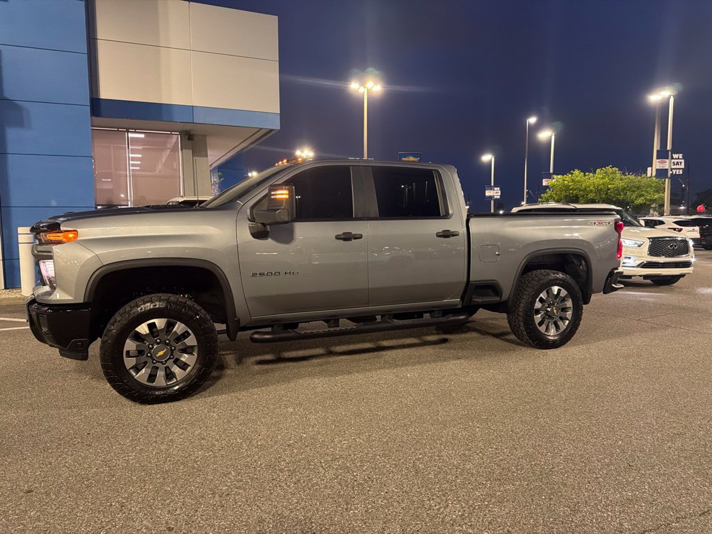 Used 2024 Chevrolet Silverado 2500 Custom w/ Custom Value Package AWD/4WD image 3
