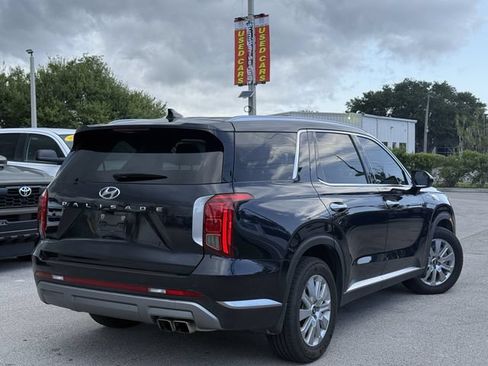 Used 2024 Hyundai Palisade SEL FWD image 3
