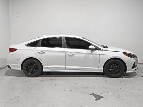 Used 2018 Hyundai Sonata SE FWD image 7