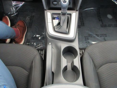 Used 2019 Hyundai Elantra SE w/ Cargo Package FWD image 38