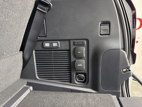 New 2025 Ford Expedition Active image 27