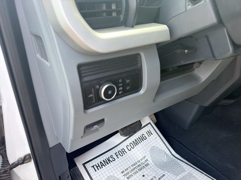 Used 2025 Ford F250 XLT AWD/4WD image 14