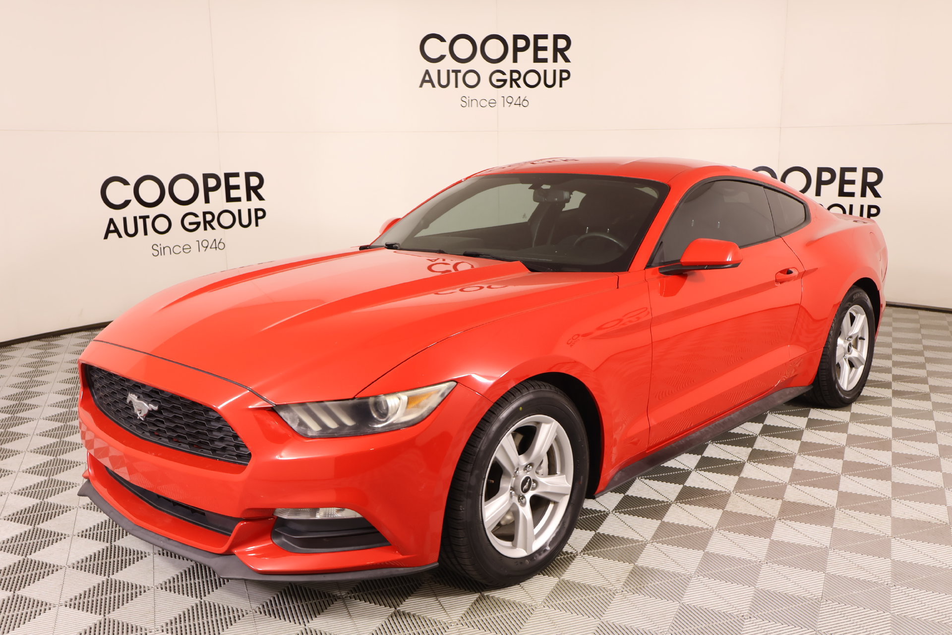 Used 2016 Ford Mustang Coupe RWD image 9