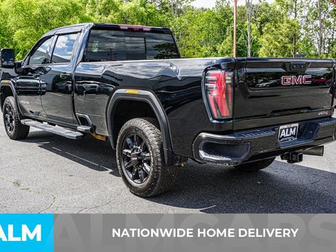 Used 2024 GMC Sierra 2500 AT4 w/ Technology Package AWD/4WD image 4