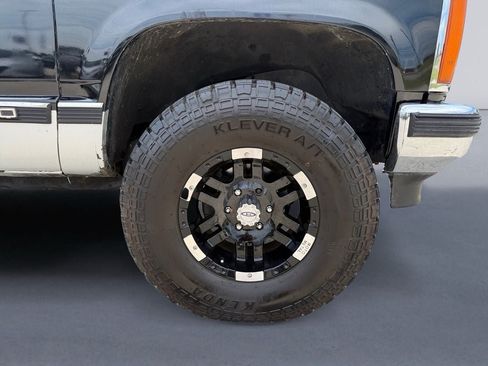 Used 1989 GMC Sierra 1500 4x4 Regular Cab image 9