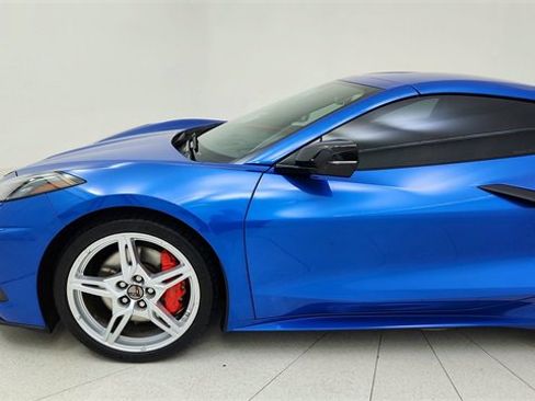 Used 2021 Chevrolet Corvette Stingray Preferred Cpe w/ Z51 Performance Package image 9