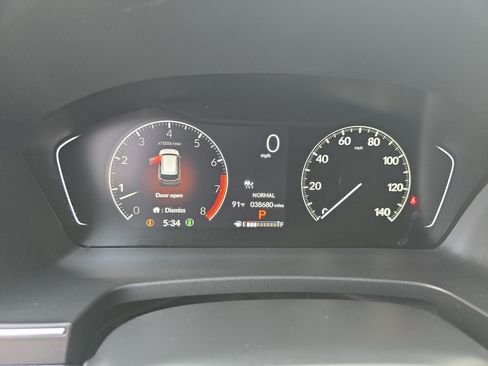 Used 2025 Honda Pilot Sport image 19