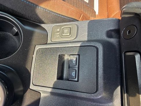 Used 2022 Ford Bronco Outer Banks AWD/4WD image 17