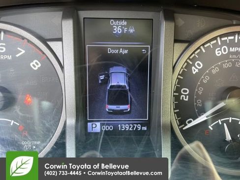 Used 2018 Toyota Tacoma TRD Sport image 16