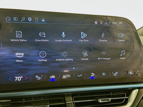 Used 2024 Chevrolet Equinox EV LT image 21